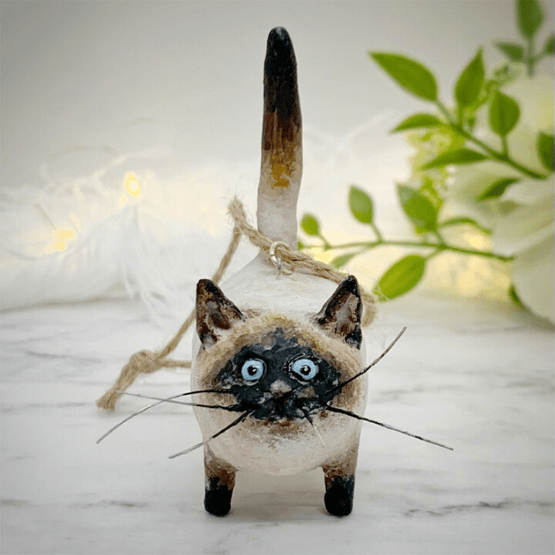 Kitty miniatyrskulptur