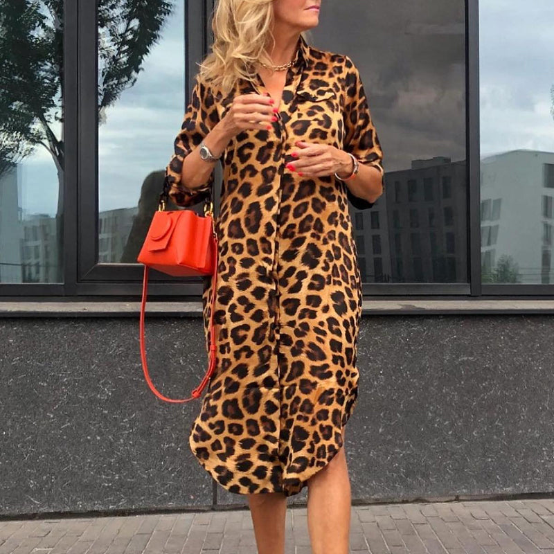 Kjole med leopard-trykk