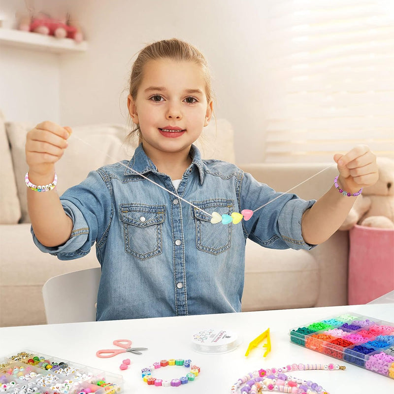 Sett til å lage armbånd av leireperler