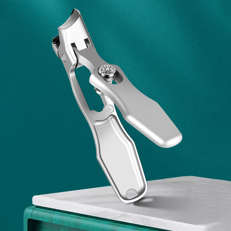 Large opening oblique nail clippers