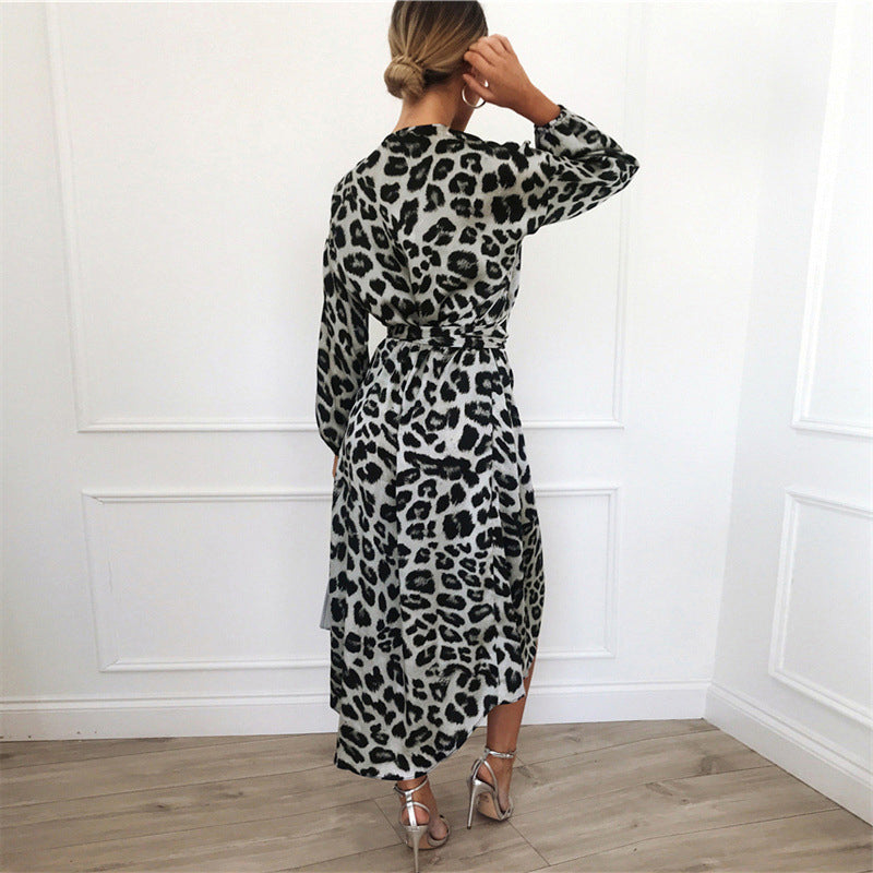 Leopard kjole med V-hals